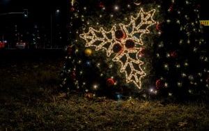 W mieście rozbłysły świąteczne dekoracje i iluminacje (5)