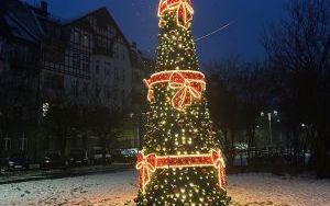 W Śródmieściu rozbłysły świąteczne dekoracje i iluminacje (2)
