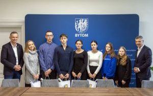 Prezydent pogratulował młodym pływakom (5)