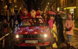 Jarmark Świąteczny - Parada z Mikołajem (3)