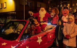 Jarmark Świąteczny - Parada z Mikołajem (4)