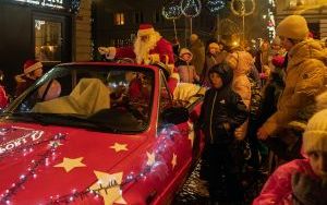 Jarmark Świąteczny - Parada z Mikołajem (11)