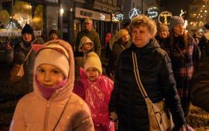 Jarmark Świąteczny - Parada z Mikołajem (14)