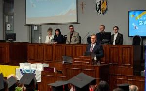 Wręczenie dyplomów studentom Kijowskiego Uniwersytetu Medycznego (6)