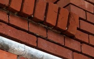 Ruszyły prace na elewacji Szkoły Podstawowej nr 6 w Rozbarku (5)