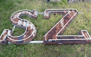 Bolko Loft ozdobiony historycznym neonem (1)