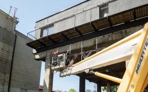 Bolko Loft ozdobiony historycznym neonem (3)