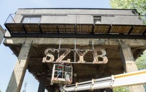 Bolko Loft ozdobiony historycznym neonem (5)
