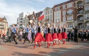  Biało-czerwony Rynek. Bytomianie świętowali Dzień Flagi RP (8)