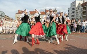  Biało-czerwony Rynek. Bytomianie świętowali Dzień Flagi RP (12)