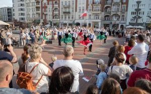  Biało-czerwony Rynek. Bytomianie świętowali Dzień Flagi RP (14)