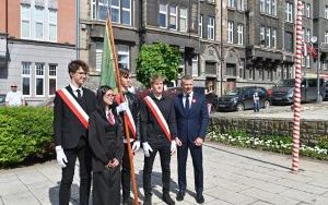 Święto Konstytucji 3 Maja - uroczystości pod Pomnikiem Wolności (14)