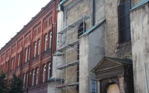 Trwa renowacja kościoła pw. św. Wojciecha. Wykonawca rozpoczął realizację kolejnych robót (6)