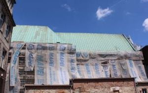 Trwa renowacja kościoła pw. św. Wojciecha. Wykonawca rozpoczął realizację kolejnych robót (2)