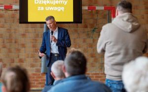 Prezydent Mariusz Wołosz spotkał się z mieszkańcami Miechowic  (7)