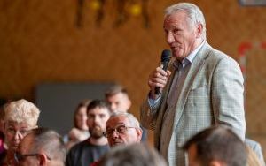 Prezydent Mariusz Wołosz spotkał się z mieszkańcami Miechowic  (9)