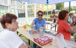 Wspólne świętowanie w strefie rekreacji ul. Kwietniewskiego 11 (12)