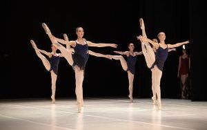 Koncert podsumowujący pracę uczniów i nauczycieli Ogólnokształcącej Szkoły Baletowej im. Ludomira Różyckiego w Bytomiu (7)