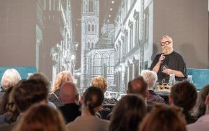 W dawnej remizie strażackiej w Bytomiu zaprezentowano piękno bytomskiej architektury (3)
