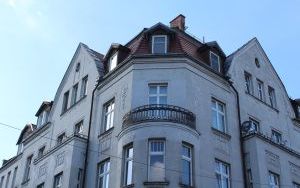 Poznali zabytki Rozbarku. Wśród nich zabytkowe kamienice i postindustrialne obiekty (7)