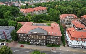 Podczas kolejnego spaceru turyści poznają historię bytomskich szkół (8)
