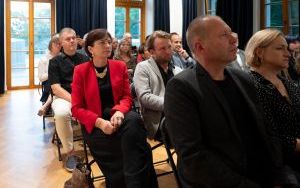 Wystawa obrazów w Pałacu w Miechowicach (3)