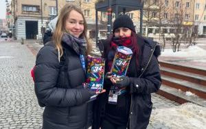 Bytomianie grają razem z Wielką Orkiestrą Świątecznej Pomocy. Na bytomskich ulicach pojawili się wolontariusze (8)