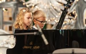 Wyjątkowy koncert dla seniorów w Szkole Muzycznej (2)