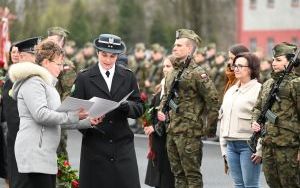 Nowi żołnierze DZSW złożyli dziś przysięgę (7)