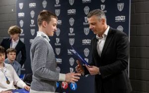 Prezydent pogratulował drużynie Polonii, złotym medalistom w hokeju na lodzie (11)