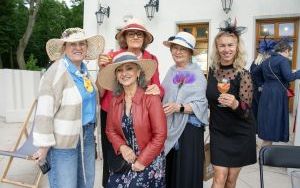 Garden party w stylu angielskim w miechowickim pałacu  (4)
