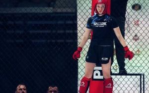 Ojciec trenował z nią od dziecka. Ma zaledwie 15 lat, a już jest mistrzynią Polski MMA seniorek. Jej rozwój wspiera Fundacja Petralana (4)