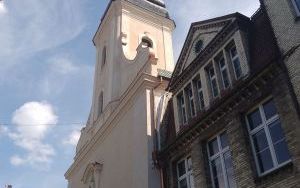 Elewacja kościoła pw. św. Wojciecha wypiękniała po gruntownym remoncie (14)