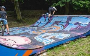 Nowa minirampa przy Alei Marka Siennickiego. Bytomianie stworzyli miejsce, które przyciąga skaterów z całej Polski (6)