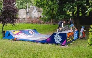 Nowa minirampa przy Alei Marka Siennickiego. Bytomianie stworzyli miejsce, które przyciąga skaterów z całej Polski (9)