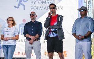 Bytomski Półmaraton po raz 17 - start i biegi (4)
