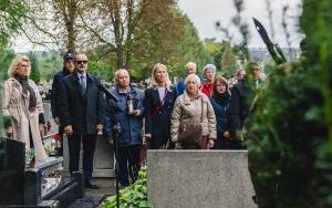 Znak pamięci „Tobie Polsko” na grobie powstańca śląskiego śp. Augustyna Feliksa (1)