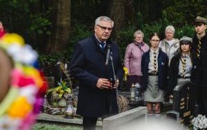 Znak pamięci „Tobie Polsko” na grobie powstańca śląskiego śp. Augustyna Feliksa (3)
