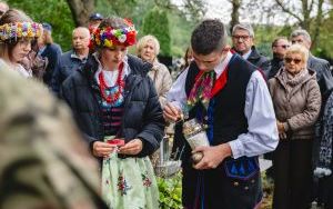 Znak pamięci „Tobie Polsko” na grobie powstańca śląskiego śp. Augustyna Feliksa (9)