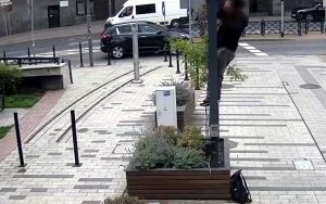 Wandal z Dworcowej złapany na gorącym uczynku (3)