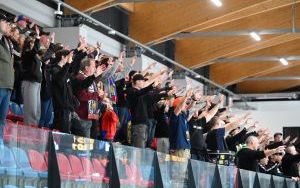Trwa zwycięska passa bytomskich hokeistów (10)