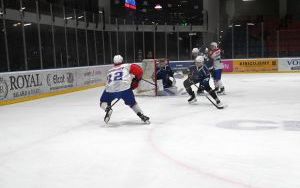 Trwa zwycięska passa bytomskich hokeistów (16)