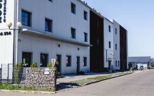 W Rozbarku powstaje nowoczesne centrum szkoleniowo-noclegowe (12)