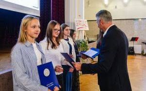 Wręczenie Nagród Prezydenta Bytomia uzdolnionym uczniom (12)