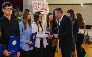 Wręczenie Nagród Prezydenta Bytomia uzdolnionym uczniom (16)