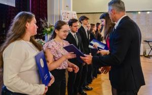 Wręczenie Nagród Prezydenta Bytomia uzdolnionym uczniom (14)