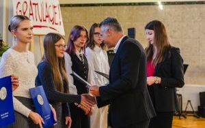 Wręczenie Nagród Prezydenta Bytomia uzdolnionym uczniom (18)