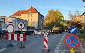 Zamknięta ulica Pułaskiego na odcinku od Wallisa do Chopina (1)