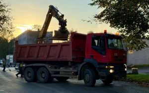Zamknięta ulica Pułaskiego na odcinku od Wallisa do Chopina (1)