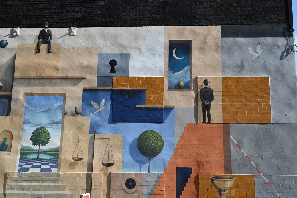 Przy ul. Wrocławskiej 30 odsłonięty został niezwykły mural